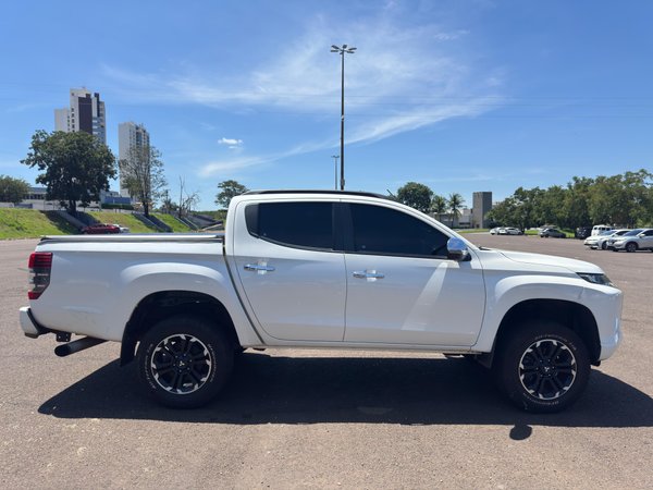 Foto 4 - Mitsubishi L200 Triton Sport HPE 2.4 Turbo Diesel 4x4