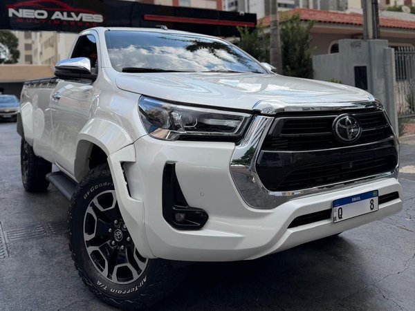 Foto 1 - Toyota Hilux 3.0 Turbo Diesel 4x4 C.S