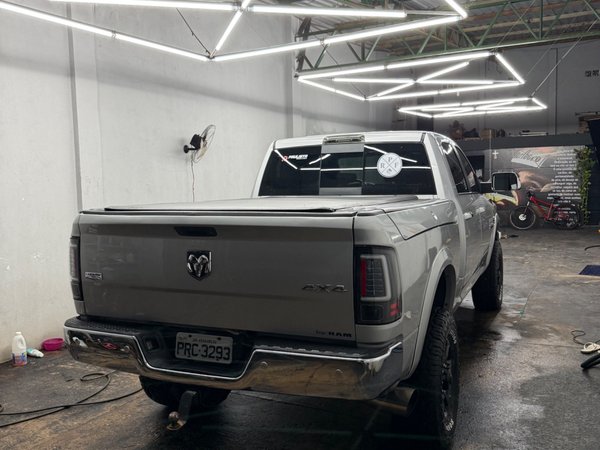 Foto 4 - RAM 2500 Laramie 6.7 Turbo Diesel 4x4