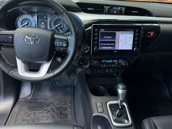 Foto 6 - Toyota Hilux SRX 2.8 Turbo Diesel 4x4