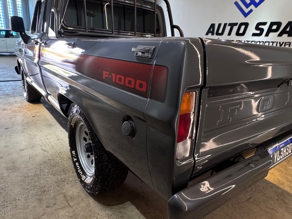 Foto 4 - Ford F1000 3.6 Diesel