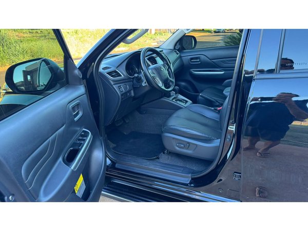 Foto 7 - Mitsubishi L200 Triton Sport HPE 2.4 Turbo Diesel 4x4