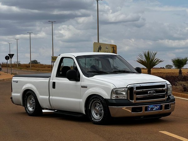 Foto 2 - Ford F250 XLT 4.2 Turbo Diesel 4x2 C.S