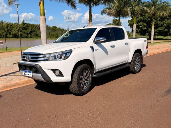 Foto 1 - Toyota Hilux SRX 2.8 Turbo Diesel 4x4