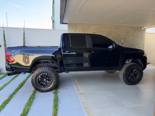 Foto 3 - Toyota Hilux SR 2.8 Turbo Diesel 4x4