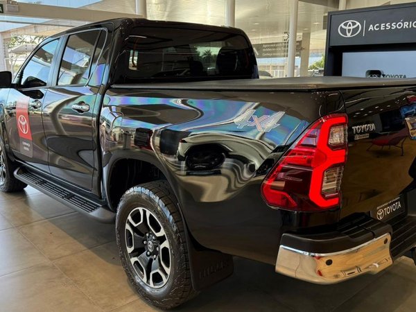 Foto 5 - Toyota Hilux SRV 2.8 Turbo Diesel 4x4