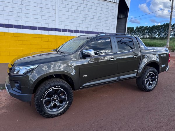 Foto 3 - Chevrolet S10 High Country 2.8 Turbo Diesel 4x4