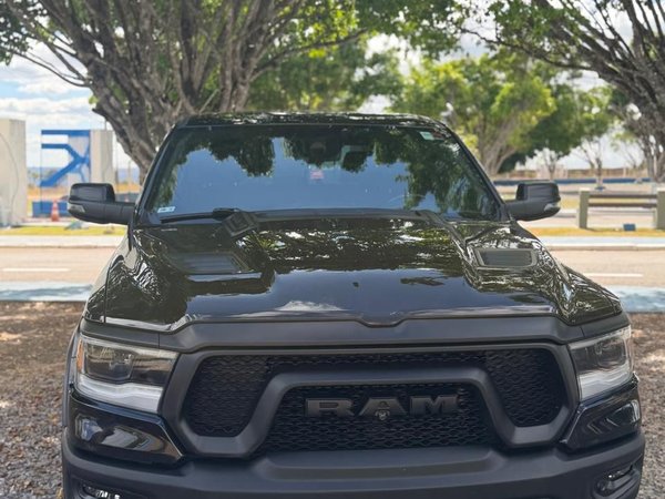 Foto 2 - RAM 1500 Rebel 5.7 V8 Gasolina 4x4