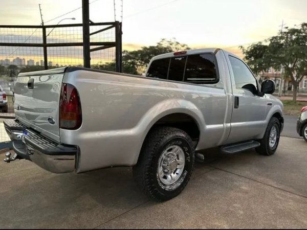 Foto 4 - Ford F250 XLT 3.9 Turbo Diesel 4x2 C.S