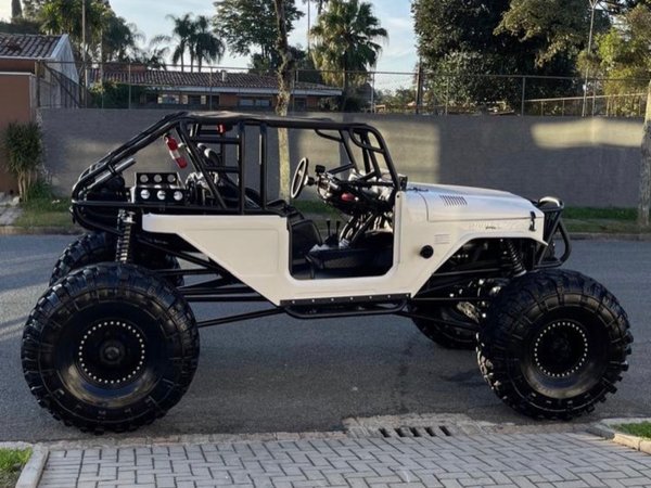 Foto 3 - Toyota Bandeirantes Jipe