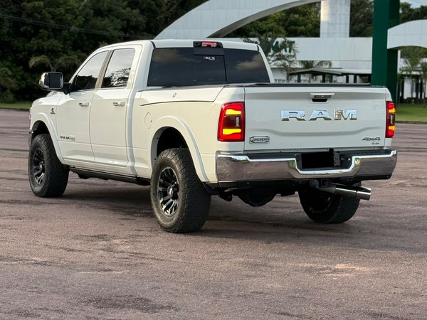 Foto 3 - RAM 3500 Longhorn Limited 6.7 Turbo Diesel 4x4