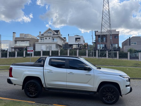 Foto 4 - Mitsubishi Triton Katana 2.4 Bi-Turbo Diesel 4x4