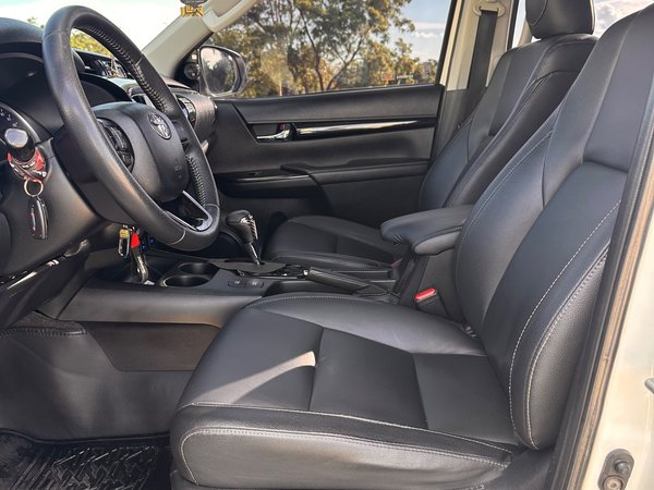Foto 5 - Toyota Hilux SR 2.8 Turbo Diesel 4x4