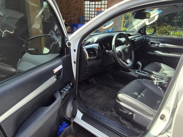 Foto 7 - Toyota Hilux SRX Plus 2.8 Turbo Diesel 4x4