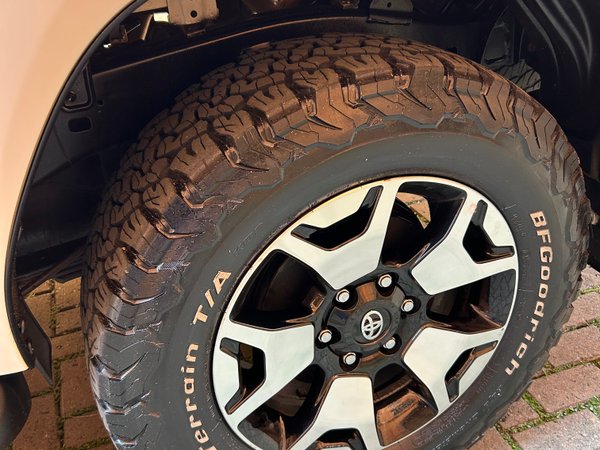 Foto 9 - Toyota Hilux SRX 2.8 Turbo Diesel 4x4