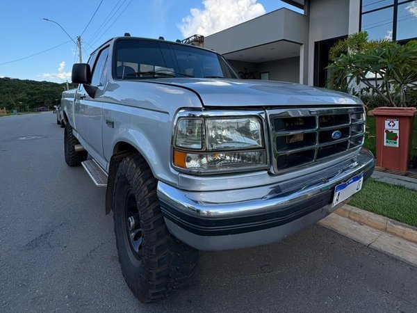 Foto 1 - Ford F1000 XLT 4.3 Turbo Diesel 4x4 C.S