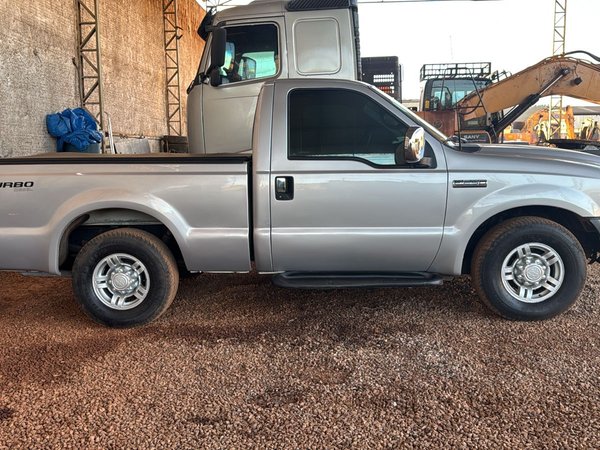 Foto 3 - Ford F250 XLT 3.9 Turbo Diesel 4x2 C.S
