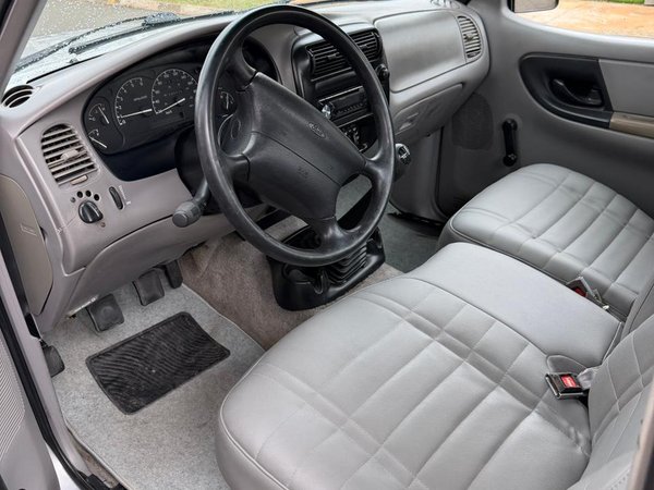 Foto 5 - Ford Ranger XL 4.0 V6 Gasolina 4x2 C.S