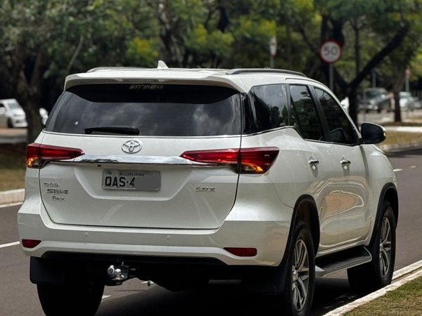 Foto 7 - Toyota Hilux SW4 SRX 2.8 Turbo Diesel 4x4