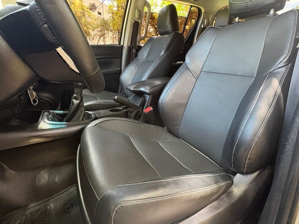 Foto 8 - Toyota Hilux STD 2.8 Turbo Diesel 4x4