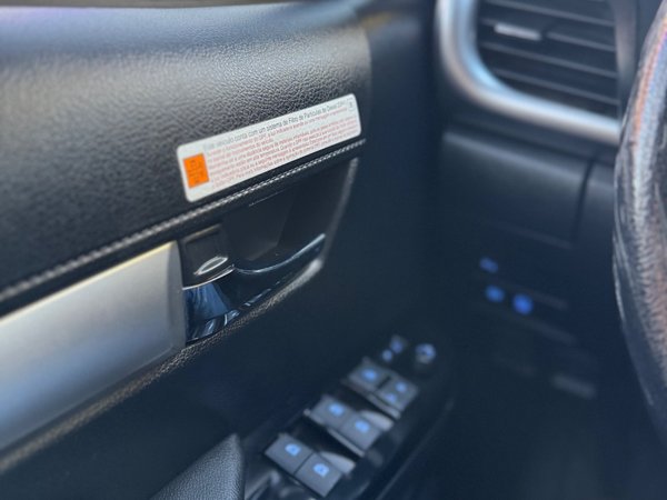 Foto 8 - Toyota Hilux SRX 2.8 Turbo Diesel 4x4