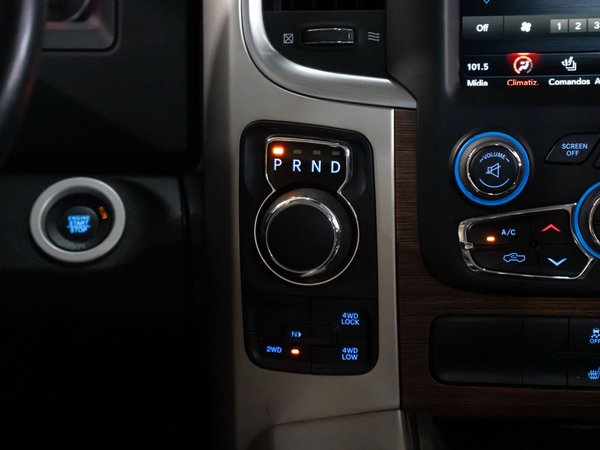 Foto 8 - RAM Classic Laramie Night Edition 5.7 V8 Gasolina 4x4