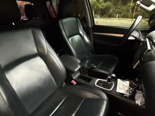 Foto 5 - Toyota Hilux SRX 2.8 Turbo Diesel 4x4