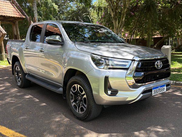 Foto 3 - Toyota Hilux STD 2.8 Turbo Diesel 4x4