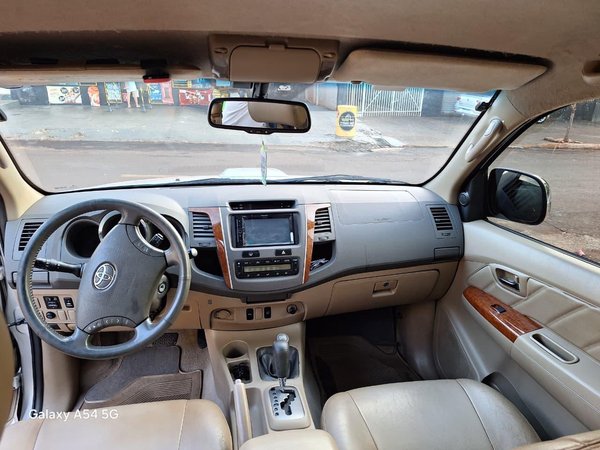 Foto 8 - Toyota Hilux SW4 SRV 3.0 Turbo Diesel 4x4