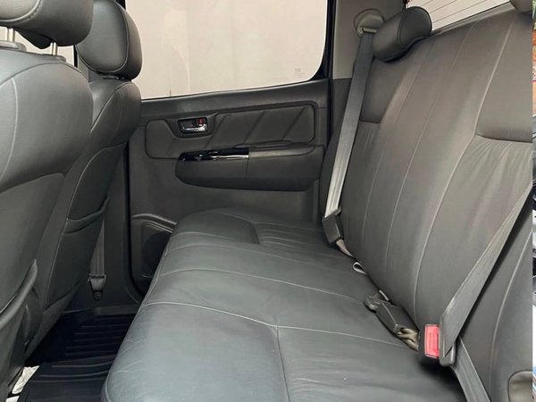Foto 4 - Toyota Hilux SRV 3.0 Turbo Diesel 4x4