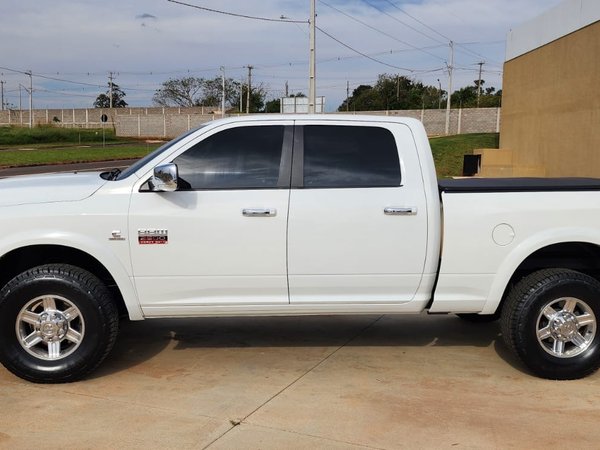 Foto 3 - RAM 2500 Laramie 6.7 Turbo Diesel 4x4