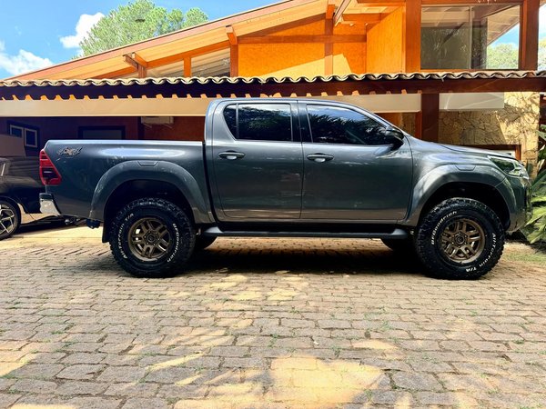 Foto 4 - Toyota Hilux SR 2.8 Turbo Diesel 4x4