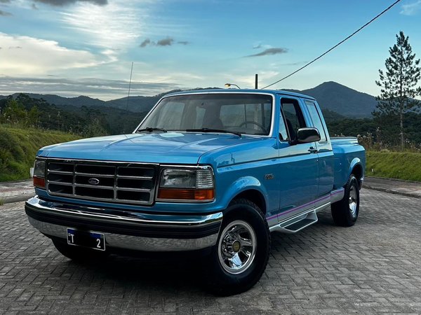 Foto 1 - Ford F150 Super Cab XLT 5.0 V8 Gasolina