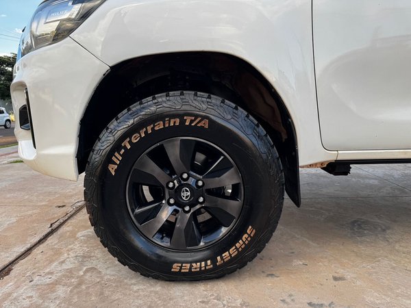 Foto 8 - Toyota Hilux SR 2.8 Turbo Diesel 4x4