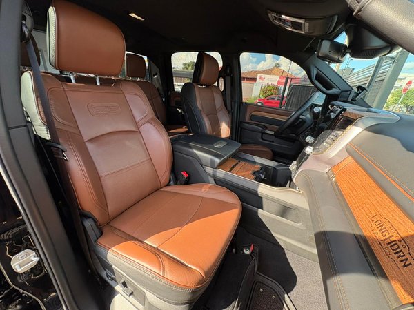 Foto 6 - RAM 3500 Longhorn Limited 6.7 Turbo Diesel 4x4
