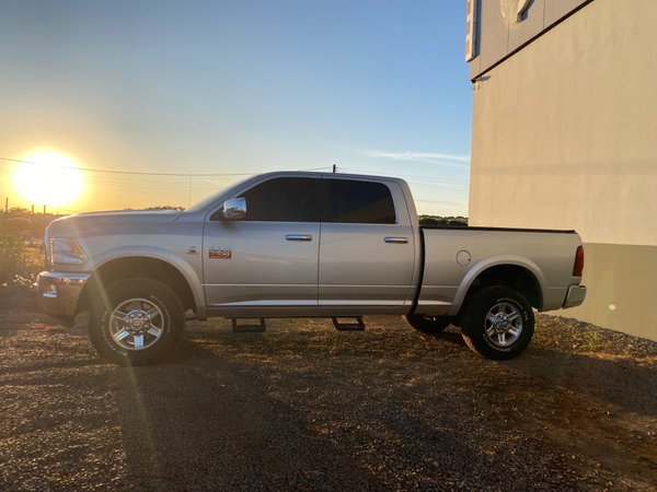 Foto 1 - RAM 2500 Laramie 6.7 Turbo Diesel 4x4