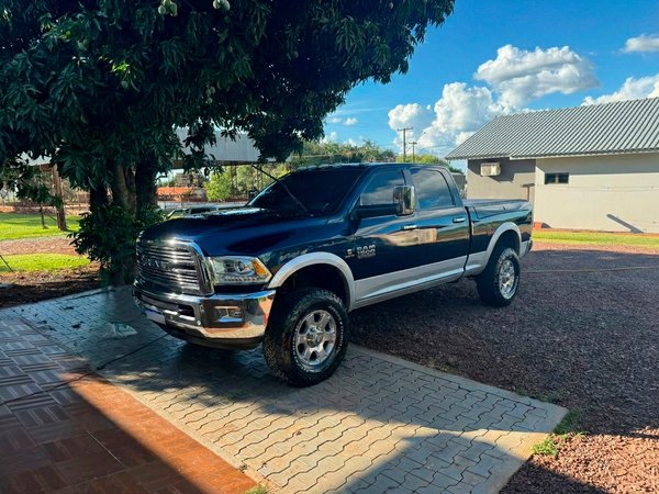 Foto 4 - RAM 2500 Laramie 6.7 Turbo Diesel 4x4