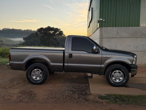 Foto 4 - Ford F250 XL 4.2 Turbo Diesel 4x2 C.S