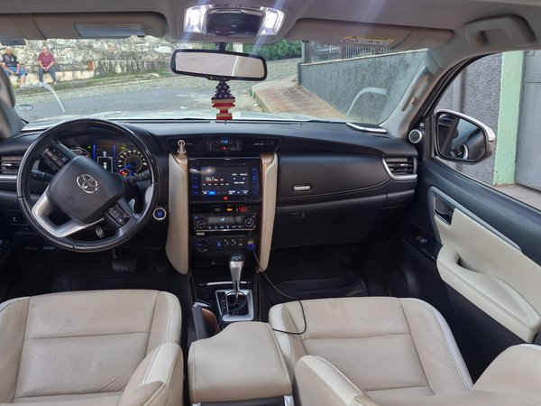 Foto 5 - Toyota Hilux SW4 Diamond D4-D 2.8 Turbo Diesel 4x4