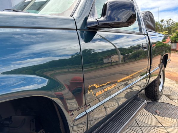 Foto 6 - Chevrolet Silverado Std. 4.2TD 18v