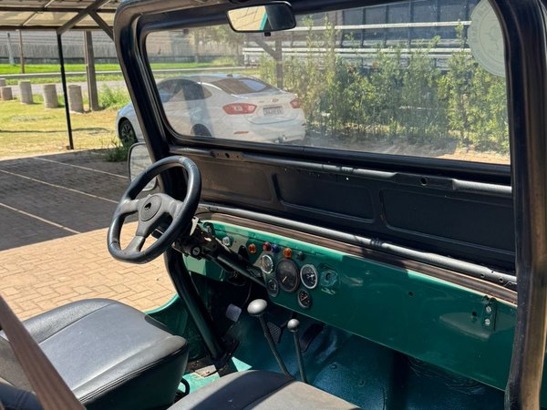 Foto 4 - Willys Jeep CJ3B 2.3 Gasolina