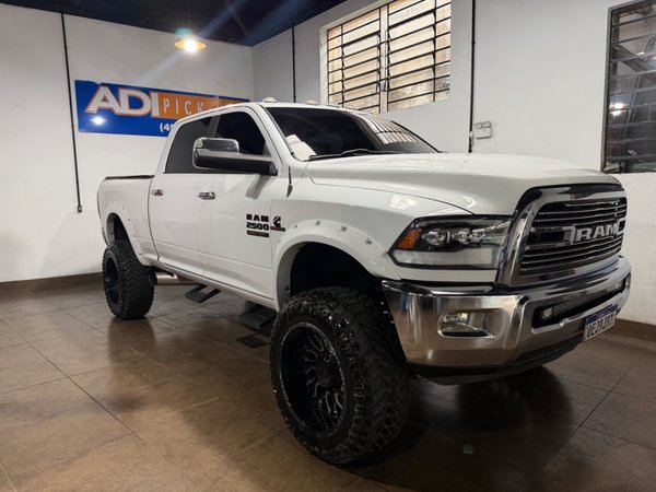 Foto 1 - RAM 2500 Laramie 6.7 Turbo Diesel 4x4