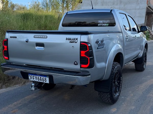 Foto 6 - Toyota Hilux SRV 3.0 Turbo Diesel 4x4