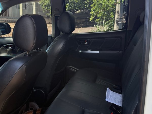 Foto 7 - Toyota Hilux SRV Top 3.0 Turbo Diesel 4x4