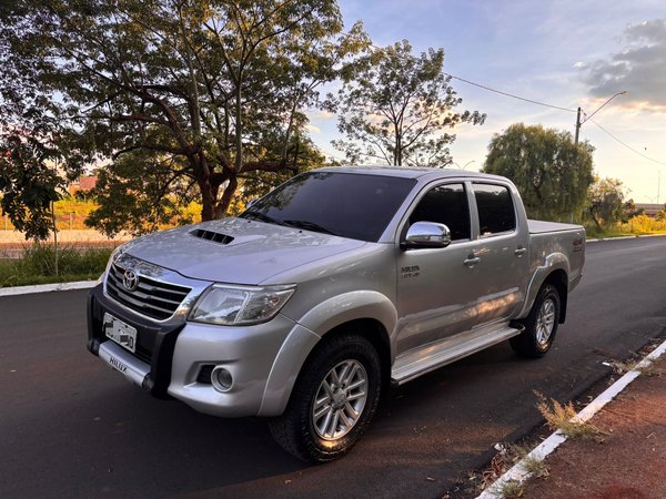Foto 2 - Toyota Hilux SRV Top 3.0 Turbo Diesel 4x4