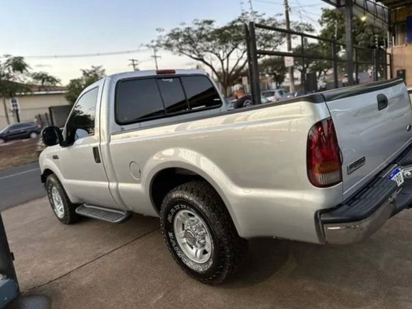Foto 3 - Ford F250 XLT 3.9 Turbo Diesel 4x2 C.S