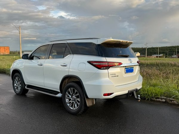 Foto 3 - Toyota Hilux SW4 SRX 2.8 Turbo Diesel 4x4