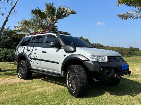 Foto 2 - Mitsubishi Pajero Dakar HPE 3.2TDi 16v 4x4