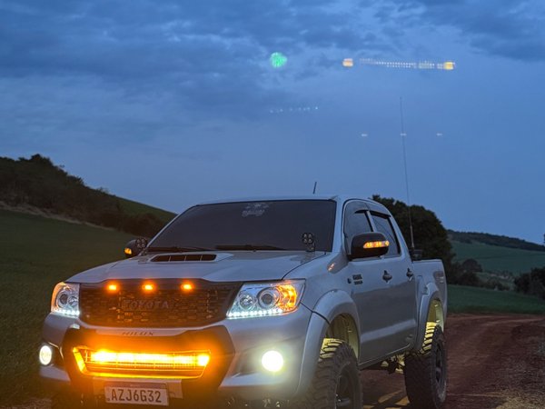 Foto 10 - Toyota Hilux SR 3.0 Turbo Diesel 4x4