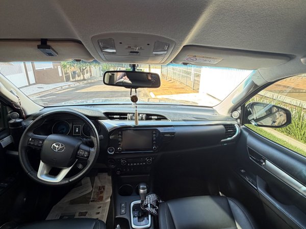 Foto 5 - Toyota Hilux SRV 2.8 Turbo Diesel 4x4